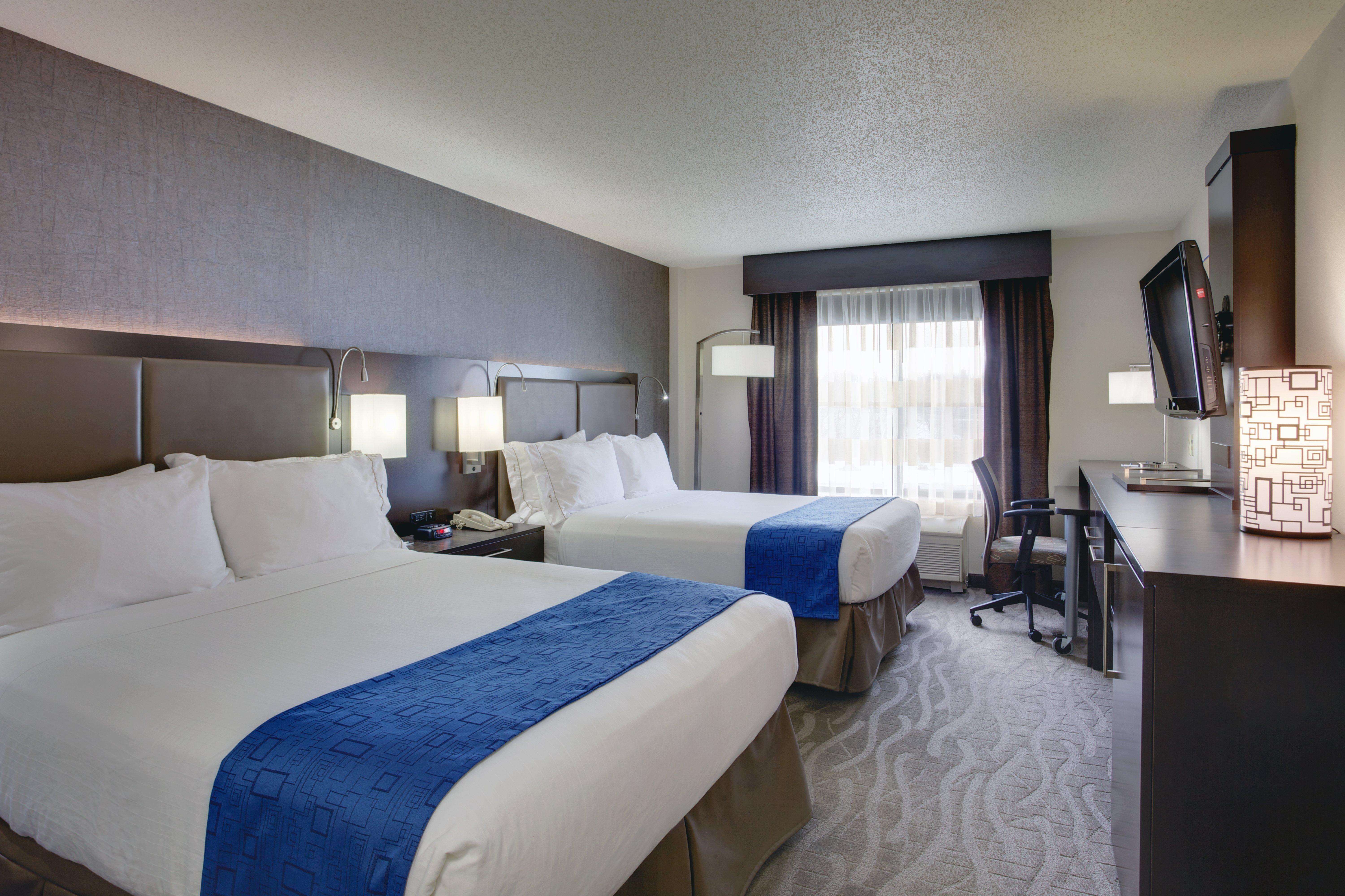 Holiday Inn Express Hotel & Suites Meadowlands Area By Ihg Carlstadt Eksteriør billede