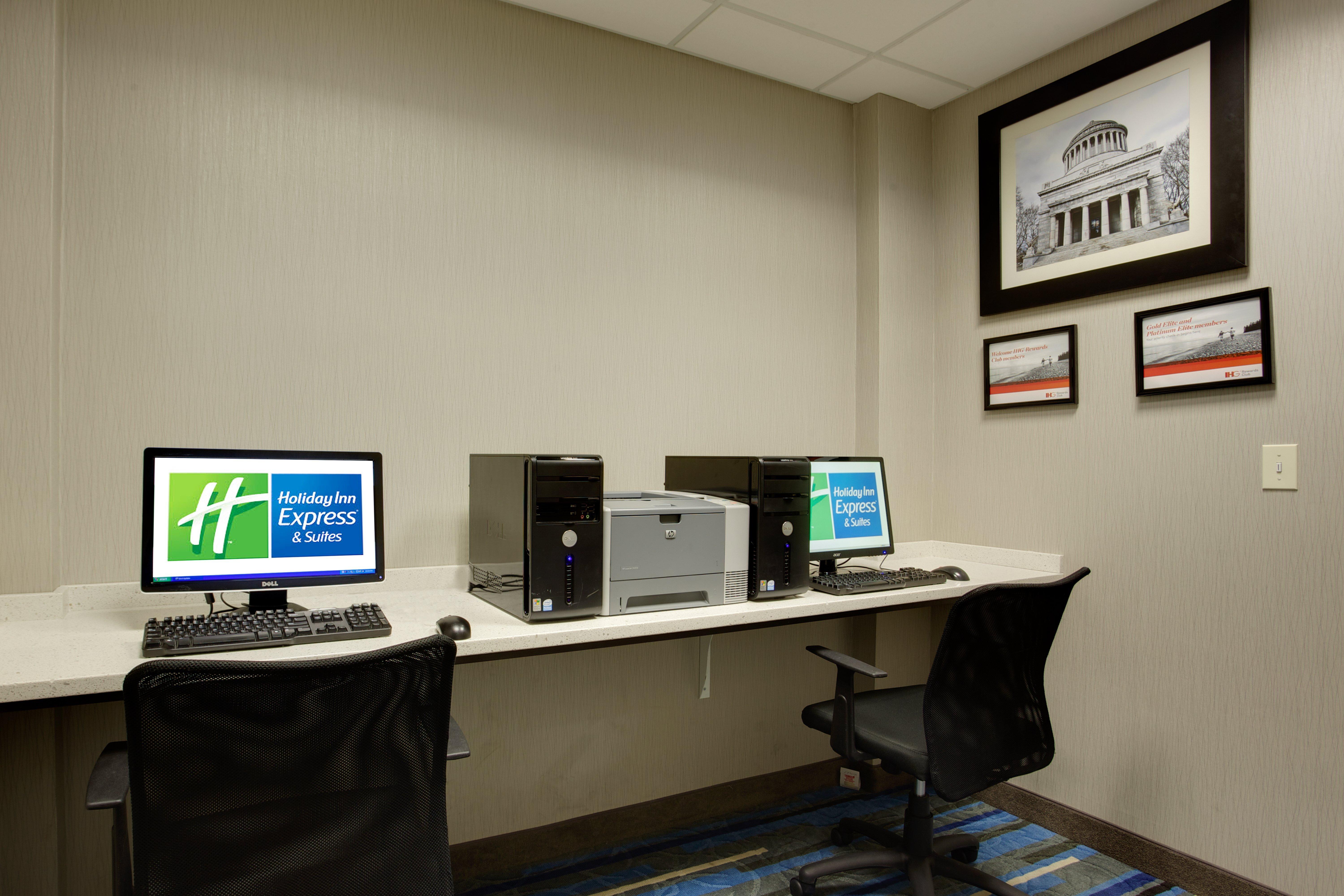 Holiday Inn Express Hotel & Suites Meadowlands Area By Ihg Carlstadt Eksteriør billede