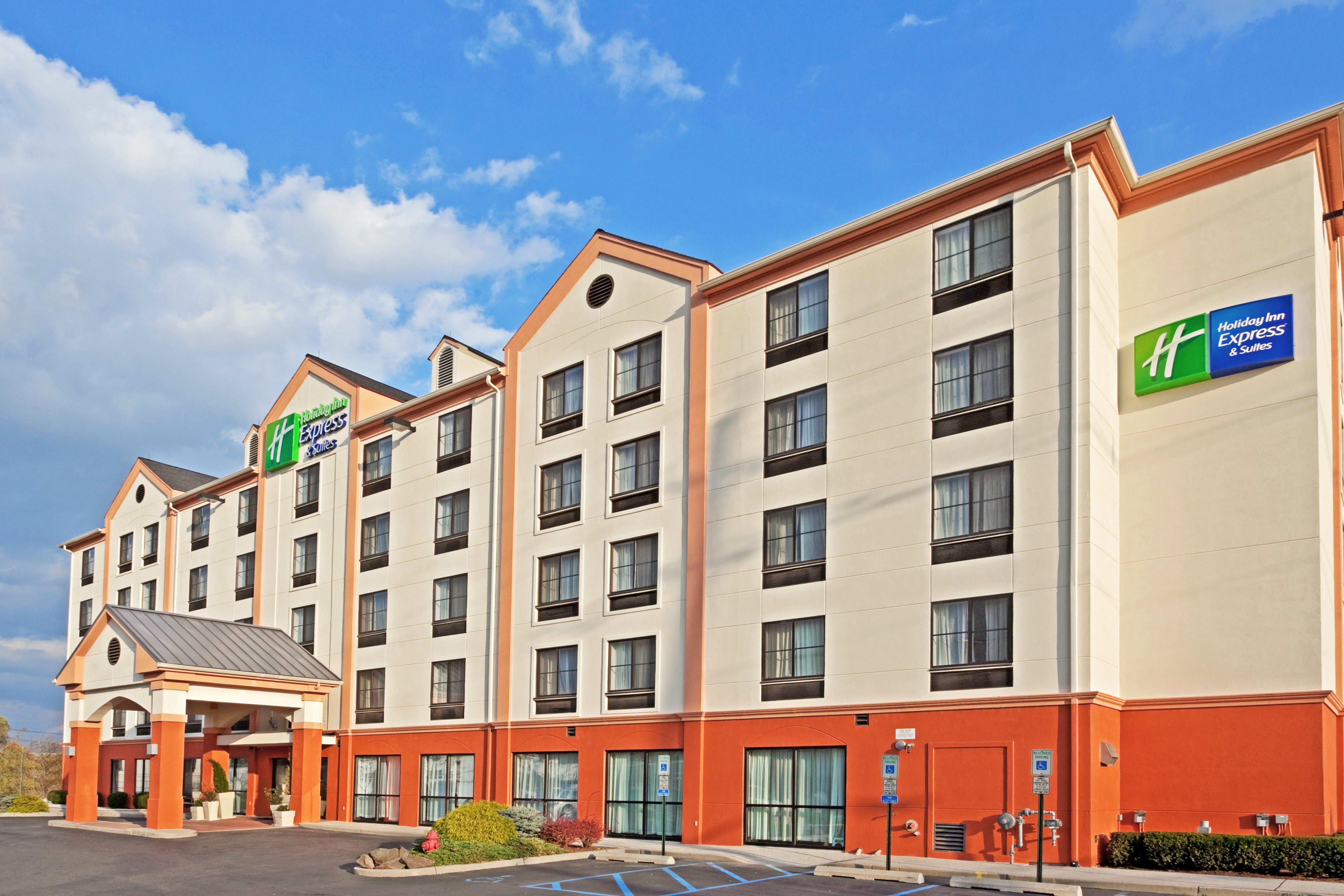 Holiday Inn Express Hotel & Suites Meadowlands Area By Ihg Carlstadt Eksteriør billede