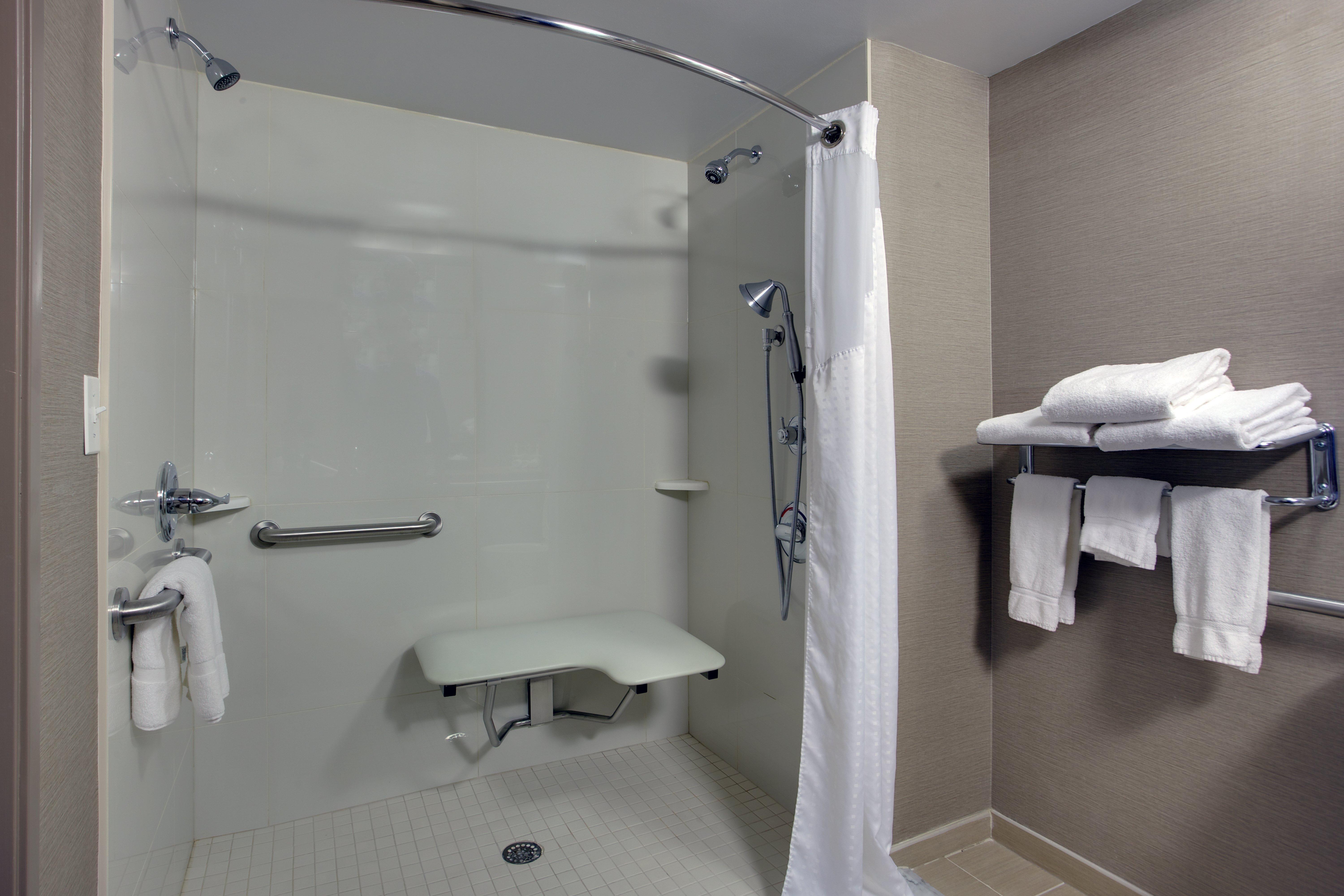 Holiday Inn Express Hotel & Suites Meadowlands Area By Ihg Carlstadt Eksteriør billede