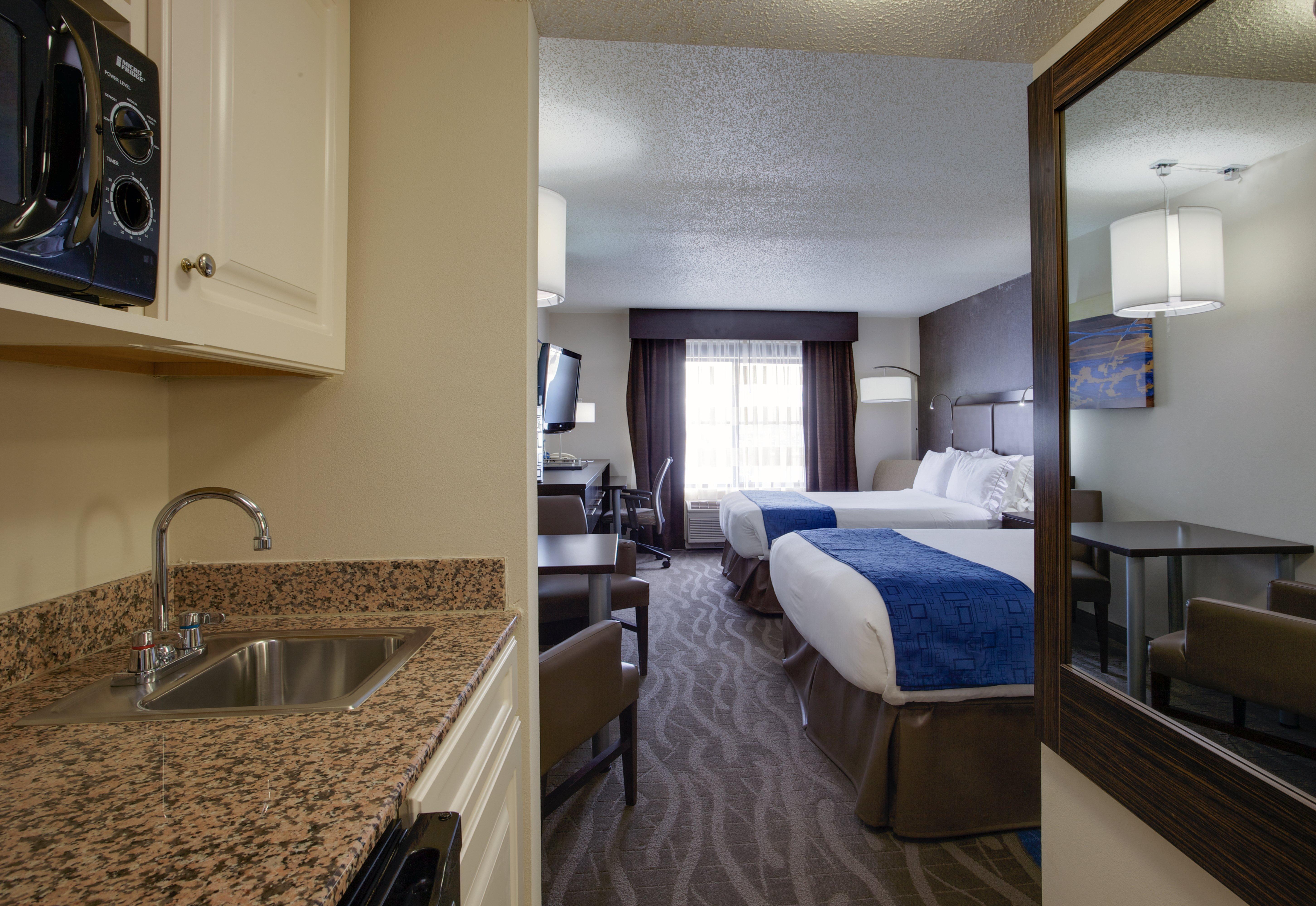 Holiday Inn Express Hotel & Suites Meadowlands Area By Ihg Carlstadt Eksteriør billede