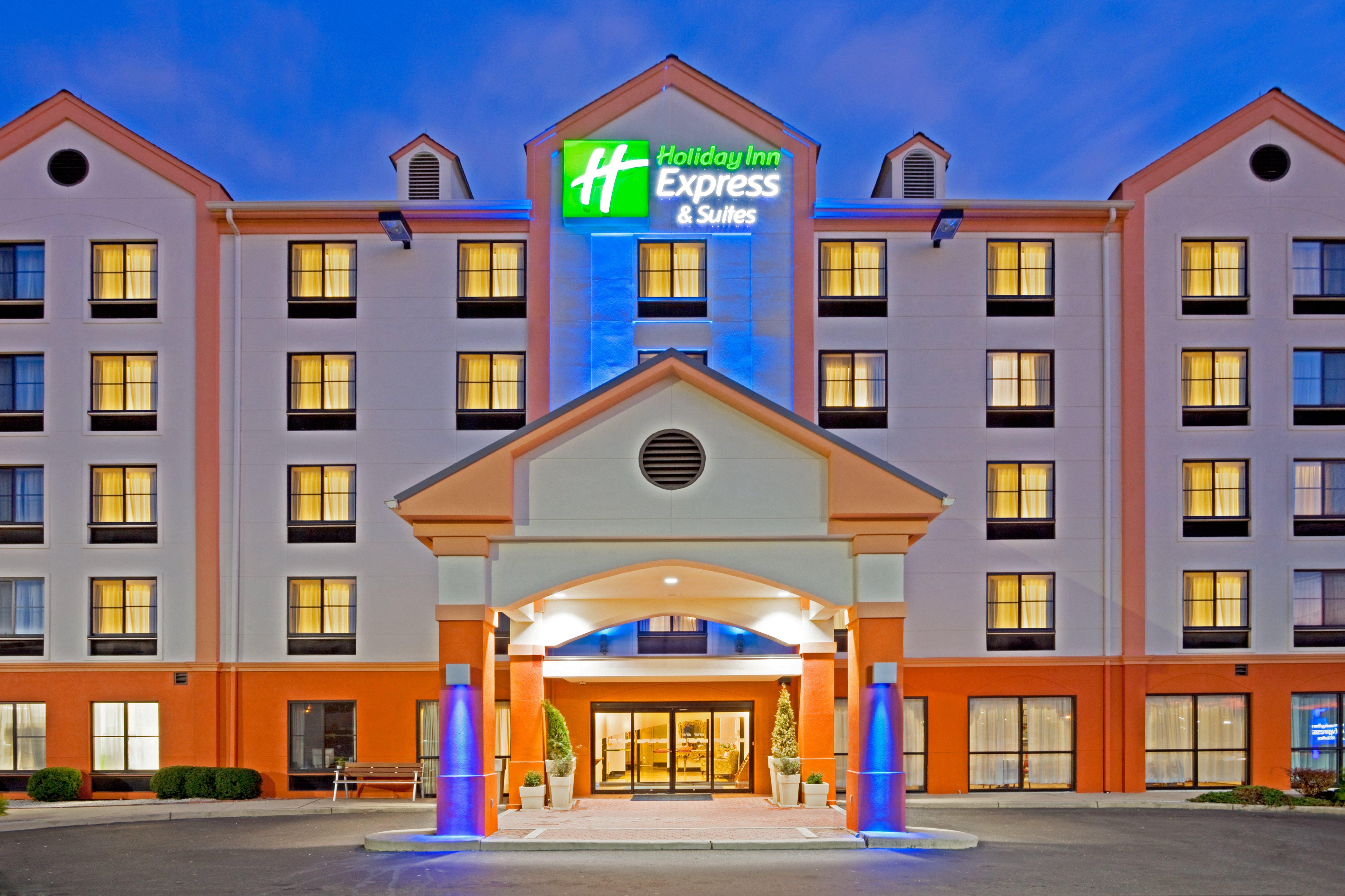 Holiday Inn Express Hotel & Suites Meadowlands Area By Ihg Carlstadt Eksteriør billede