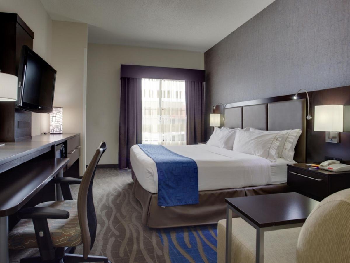 Holiday Inn Express Hotel & Suites Meadowlands Area By Ihg Carlstadt Eksteriør billede